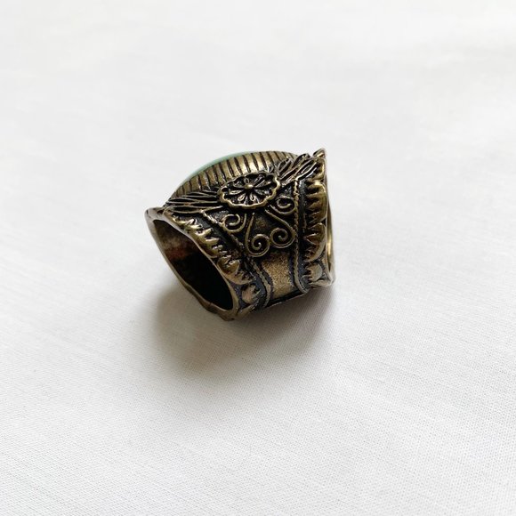 VINTAGE | GOLD JADE STATEMENT RING - Picture 3 of 4
